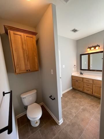 Building Photo - This spacious 3-bedroom, 2-bathroom home j...