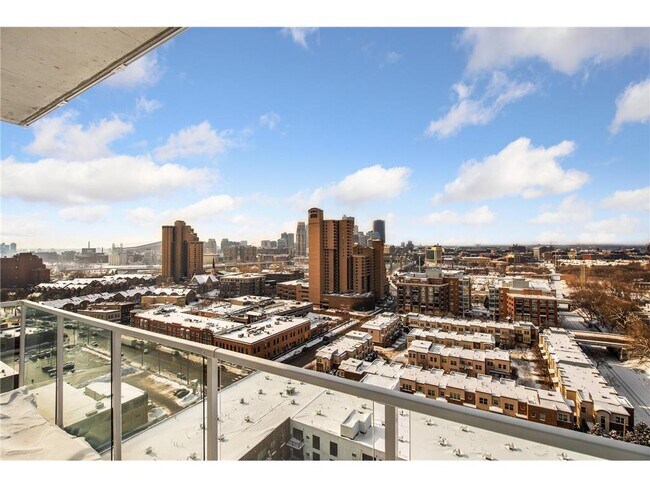 Building Photo - 315 1st Ave NE