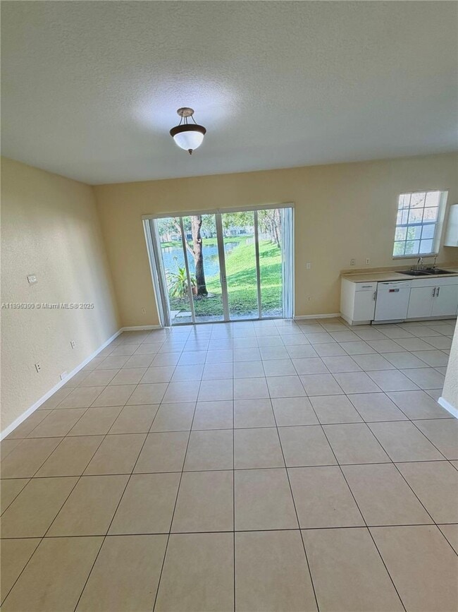 Building Photo - 12463 SW 44th Ct