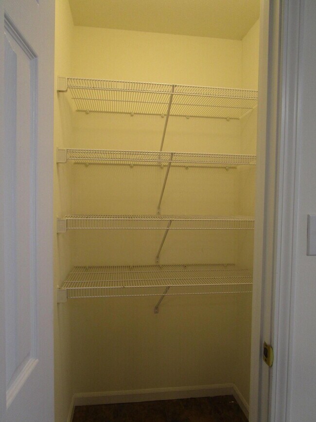 Building Photo - 5013 Roscoe Rdg