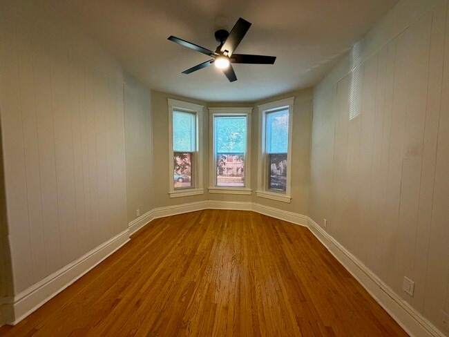 Building Photo - 845 N Mozart St