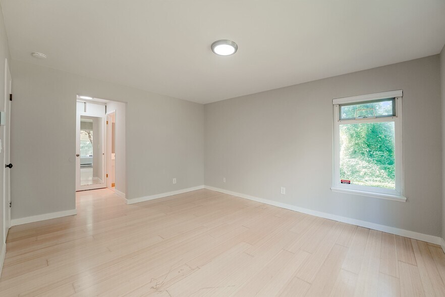 Building Photo - 1100 S Atlantic St