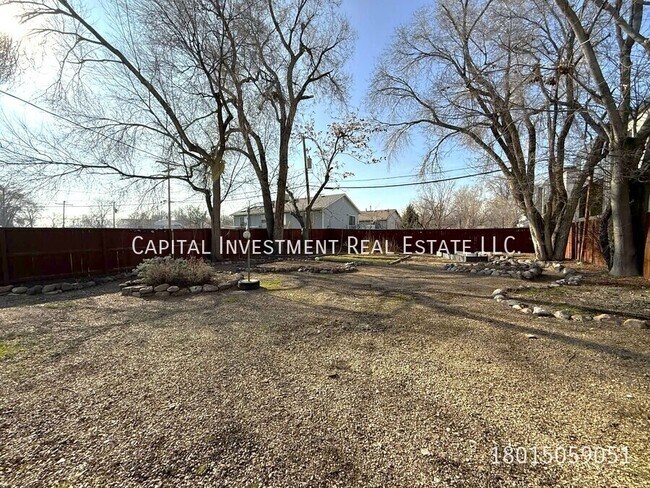 Building Photo - 1386 S 900 W