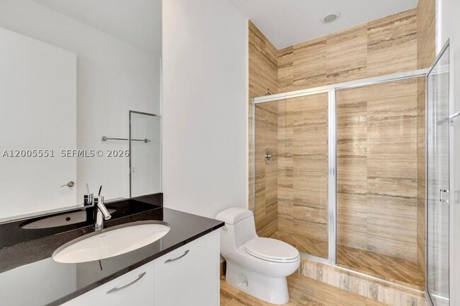 Building Photo - 15811 Collins 4002