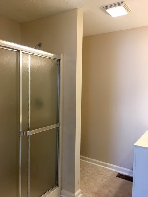 Building Photo - NO HUD OR SECTION 8!