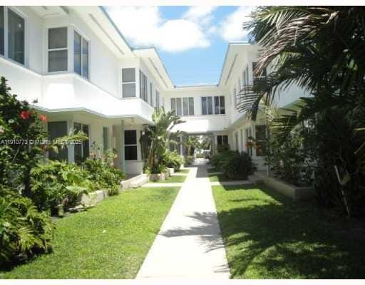 Building Photo - 1990 Bay Dr