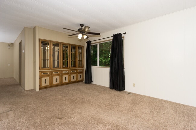 Building Photo - 11811 SE 184th St