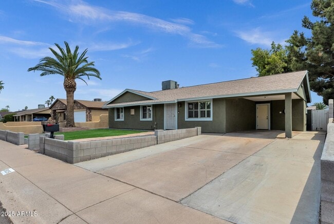 Building Photo - 3825 E Captain Dreyfus Ave