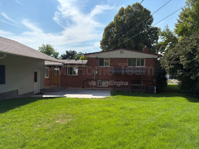 Building Photo - 442 N 250 E