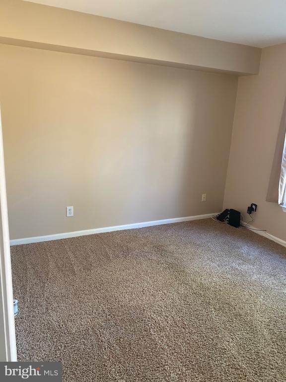 Building Photo - 5833 Orchard Hill Ct