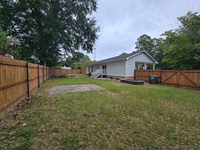 Building Photo - NEW LISTING!!!!!