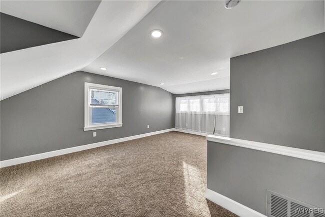 Building Photo - 206 Wrexham Ct N