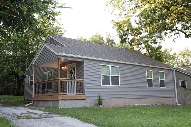 Building Photo - 5944 Nall Ave