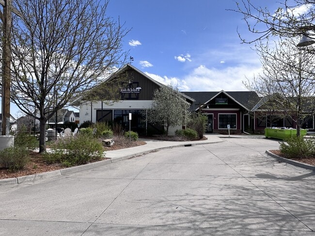 Building Photo - 2107 Sandbur Dr