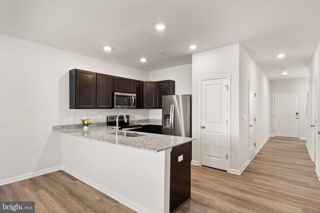 Building Photo - 138 Willett Holw St