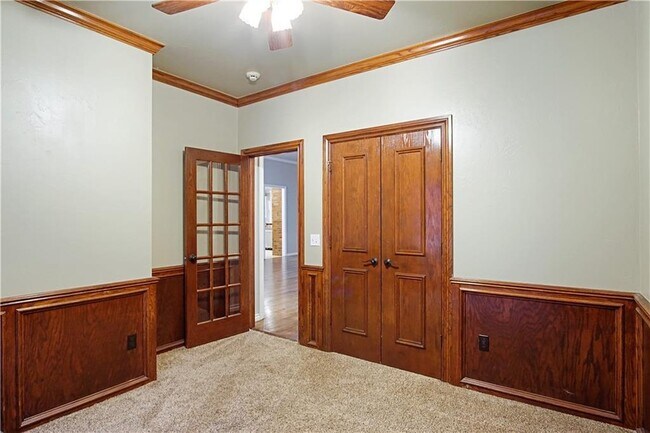 Building Photo - 9417 Forest Dale Dr