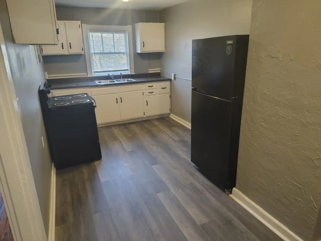 Building Photo - 706 Chickamauga Ave