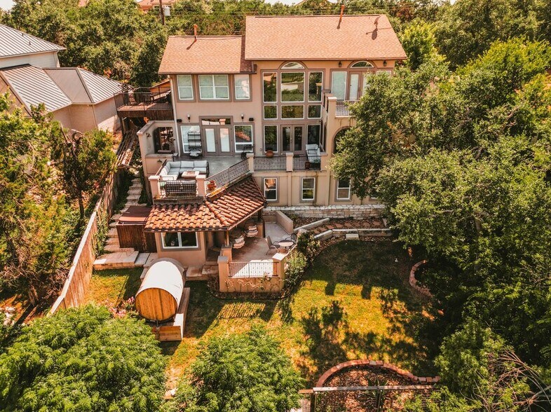 Primary Photo - 3711 Highland Dr