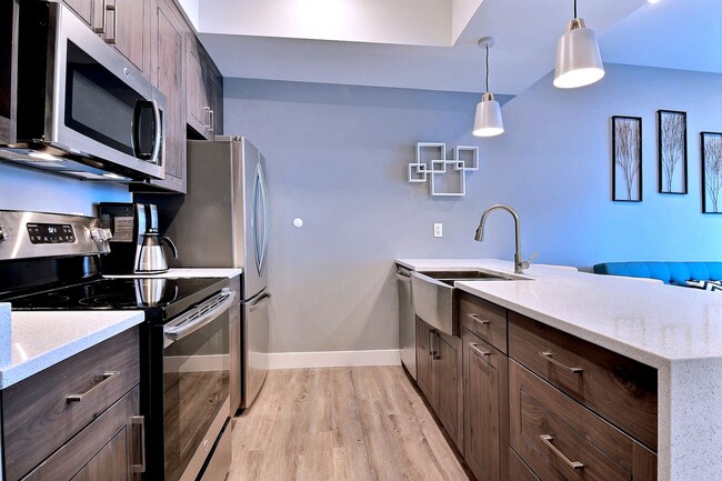 Building Photo - Modern One Bedroom in Prospector!