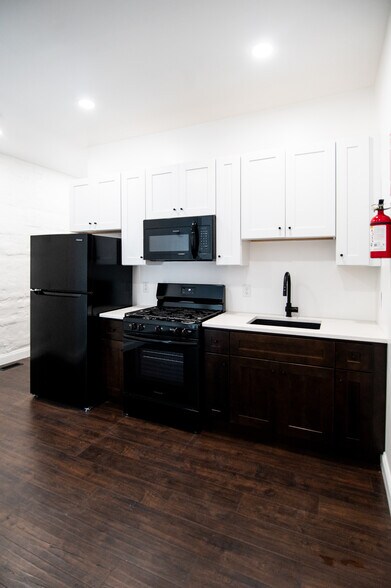 Kitchen/ Dining Area - 516 S 8th St