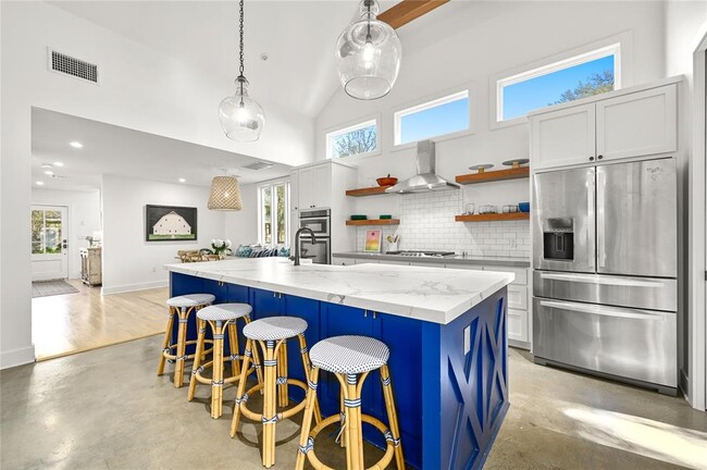 Building Photo - 1101 Lorrain St