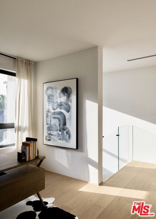 Building Photo - 9064 Harland Ave