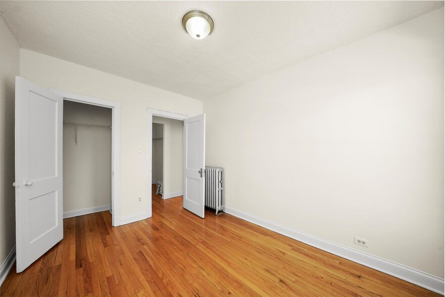 Building Photo - 2649 N Spaulding Ave