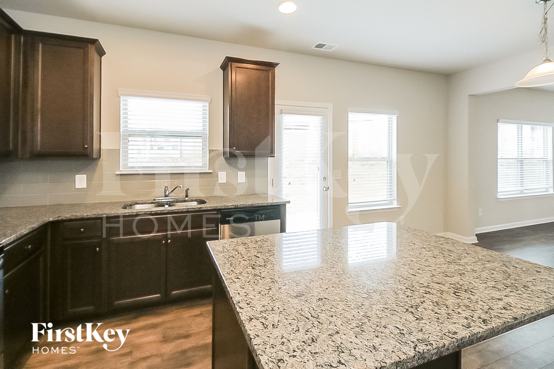 Building Photo - 24 Cliffbriar Terrace