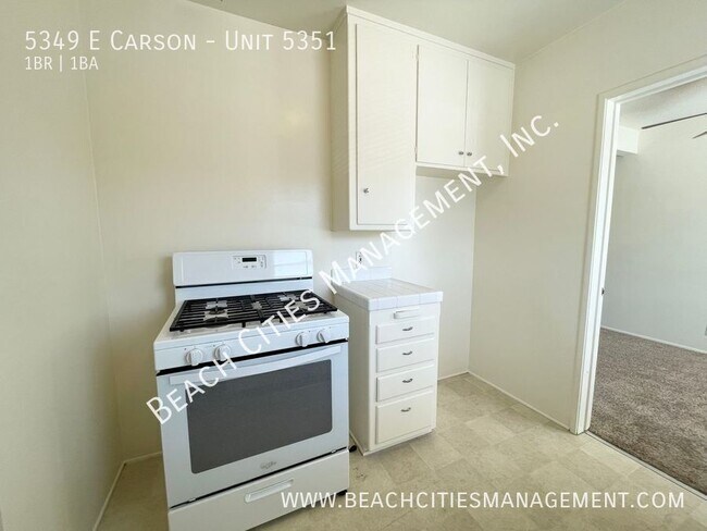 Building Photo - 5349 E Carson St