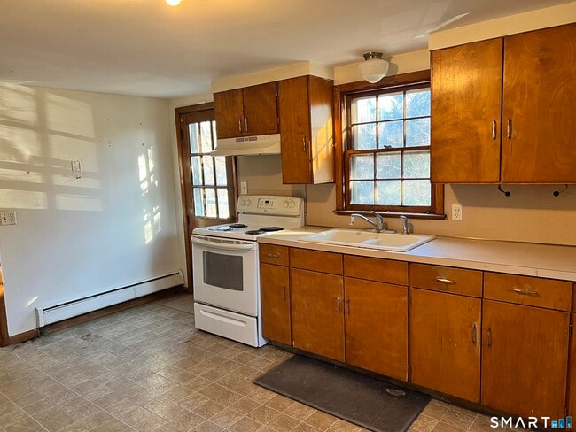 Building Photo - 40 Lanesville Rd