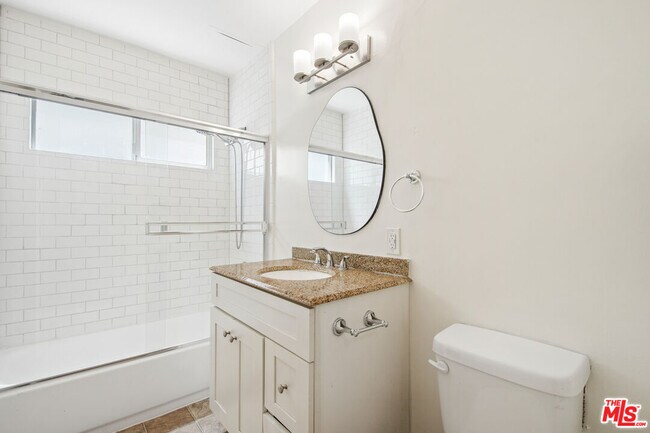 Building Photo - 5307 Vantage Ave