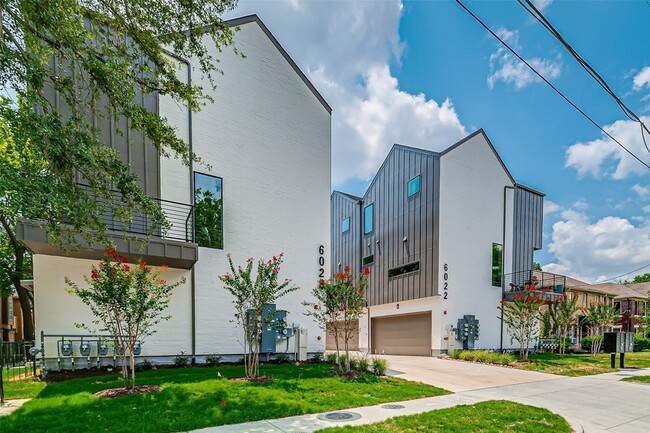 Building Photo - 6028 Lewis St
