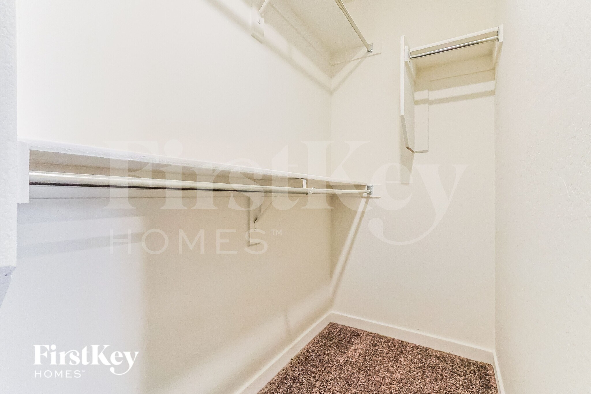 Building Photo - 985 W 20th St