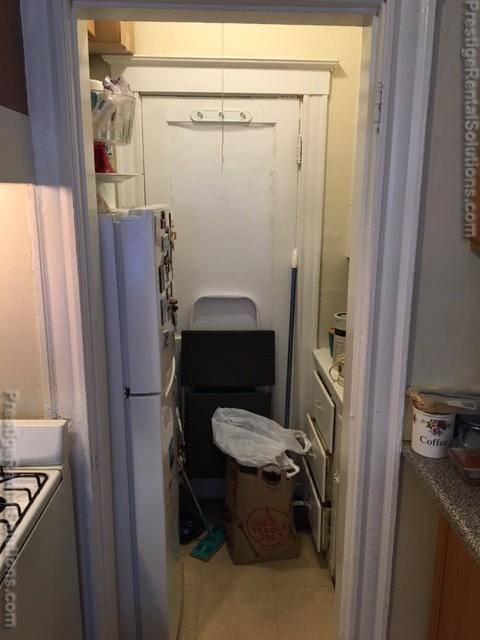 Building Photo - 170 Kelton St