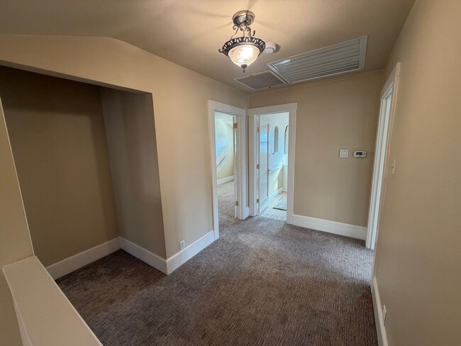 Building Photo - East Sacramento Home | 3 bedroom / 2 bathroom |1 bedroom 1 bath ADU | Available Now!