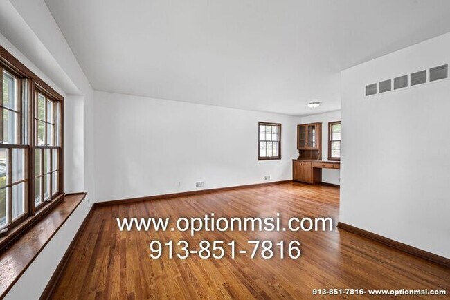 Building Photo - Comfort, Space & Style – Beautifully Updated Split-Level Home
