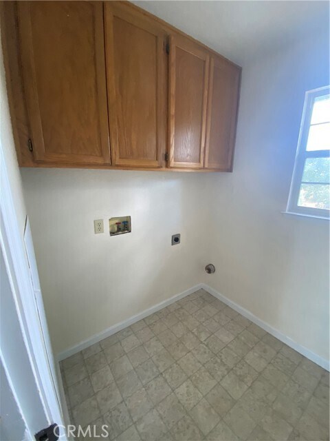 Building Photo - 20995 Powder Horn Rd