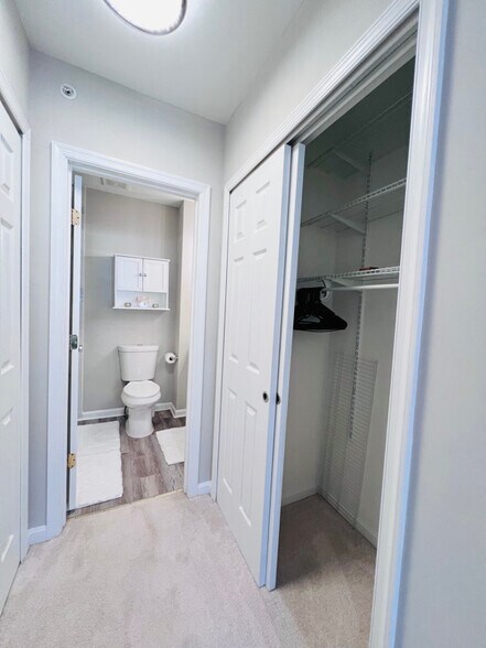 Building Photo - 46375 Pryor Square