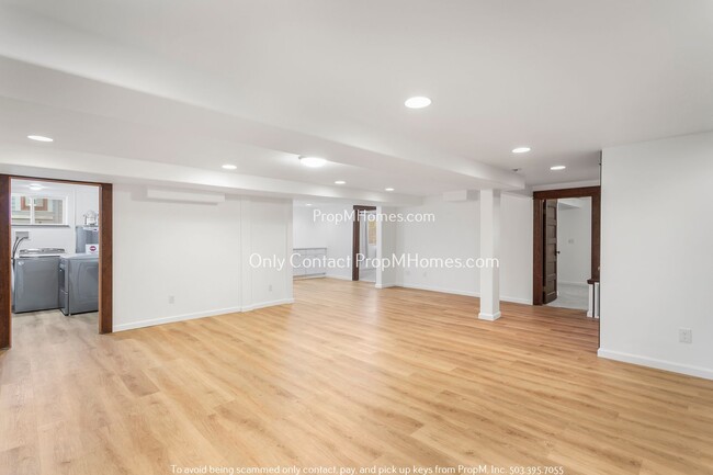 Building Photo - Spacious Large Sanctuary in SE Portland’s ...