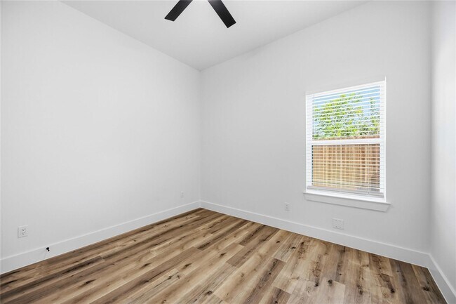 Building Photo - 4027 Cork Dr