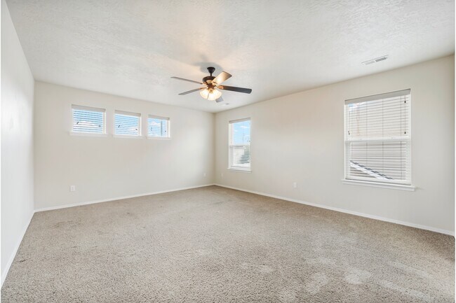 Building Photo - 1860 E Adelaide Dr