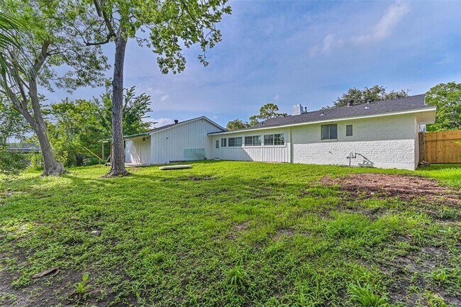 Building Photo - 18330 Cape Bahamas Ln
