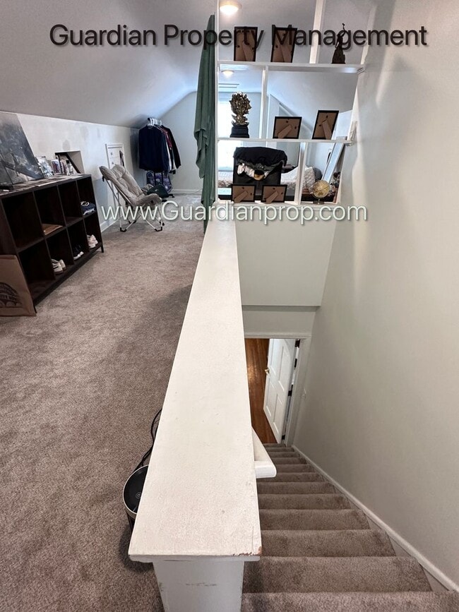 Building Photo - St Louis Park Single Family Home, Fenced Yard, Dishwasher, 1 Car Garage