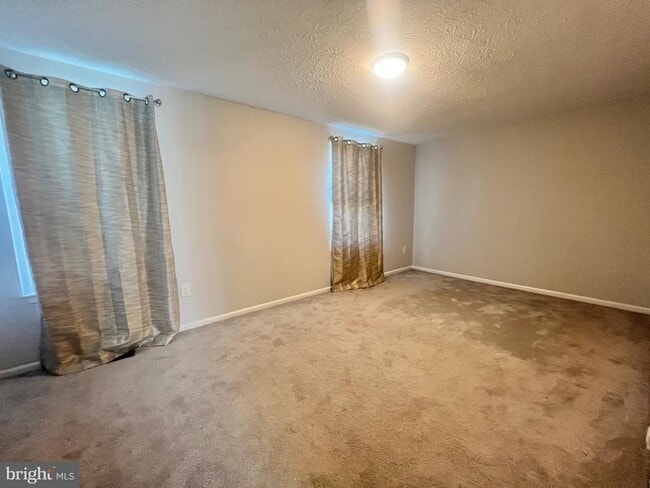 Building Photo - 532 Riggs Ct
