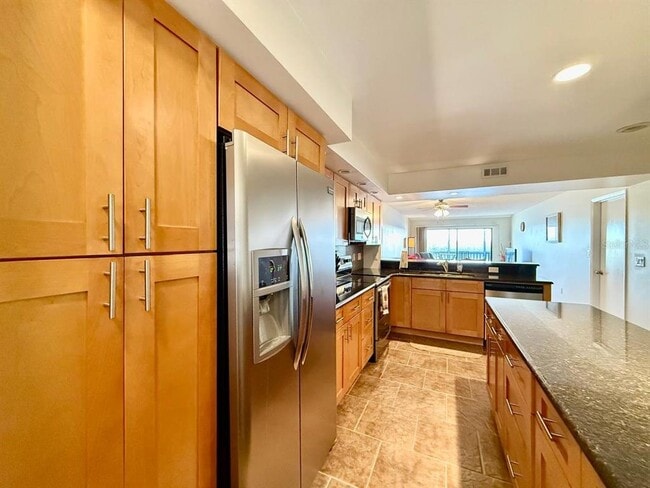 Building Photo - 821 Bahia Del Sol Dr