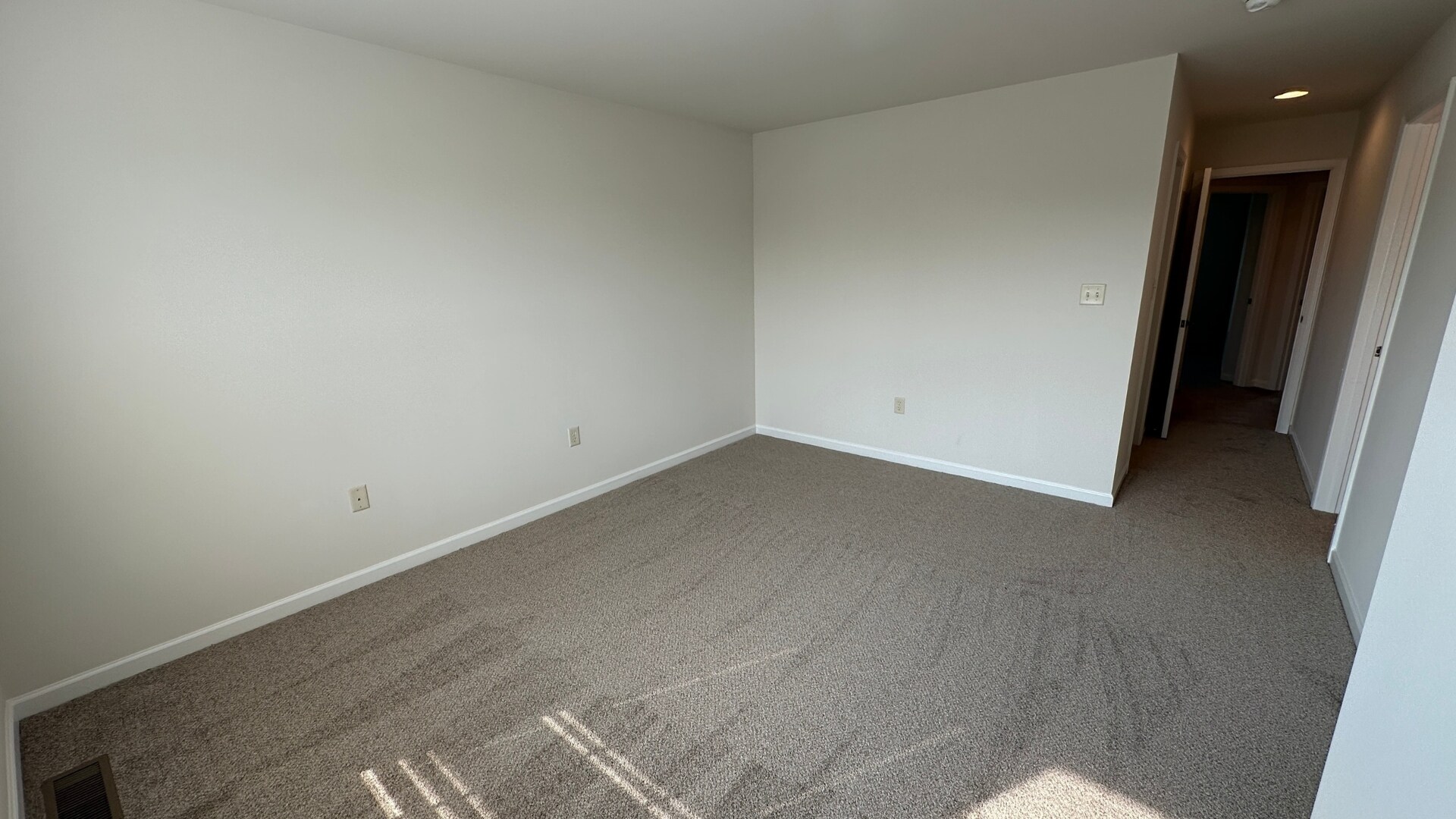 Building Photo - 210 Mount Olive Ln