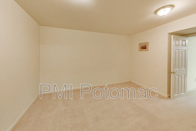Building Photo - 14672 Brougham Way