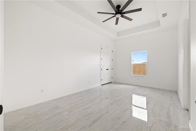 Building Photo - 32 Zimmerius Ave