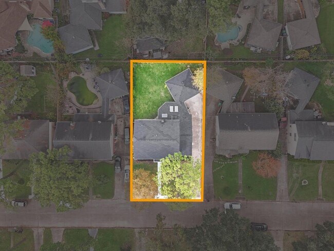 Building Photo - 5034 Oak Shadows Dr