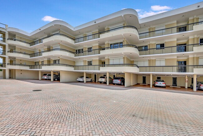 Building Photo - 70 Celestial Way